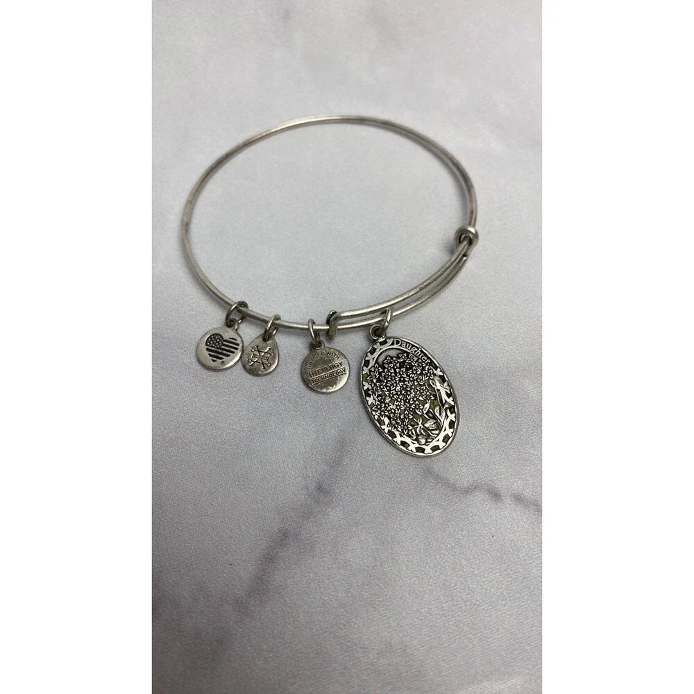 Alex and Ani daughter 2016